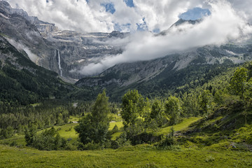 Fototapeta na wymiar landscape in the mountains of pyrenees