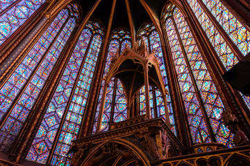 Obraz premium Interiors of the Sainte-Chapelle (Holy Chapel). The Sainte-Chapelle is a royal medieval Gothic chapel in Paris and one of the most famous monuments of the city