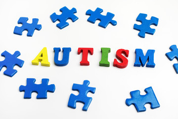 Naklejka premium Puzzle: autism awareness day or month concept