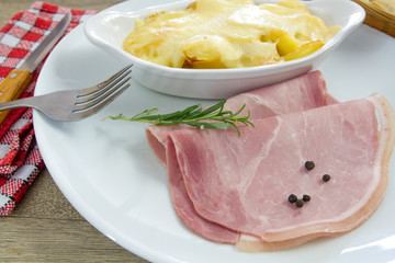 gratin de pommes de terre et jambon