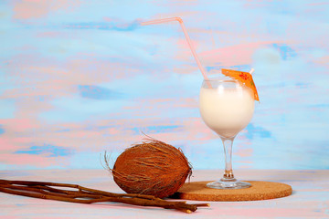 молочный коктейль, кокосовое молоко, пляж, тропики,...