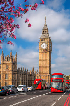 Fototapeta Big Ben with bus during spring time in London, England, UK