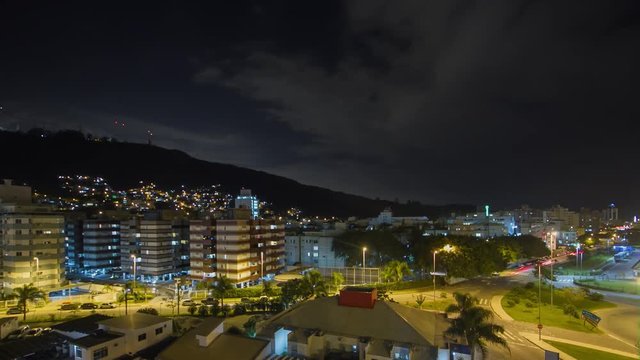 Time lapse - End of the day at Florian&oacute;polis bus terminal. Motion controlled camera movement and Pan. Florian&oacute;polis, Santa Catarina / Brazil