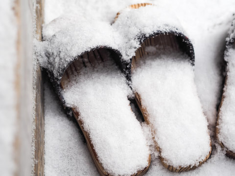 Japanese Geta (wooden Sandals) In Snow