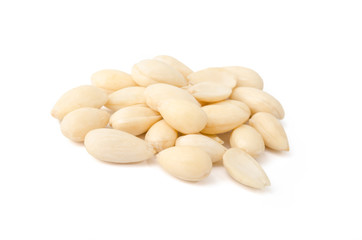 Ganze Mandeln blanchiert