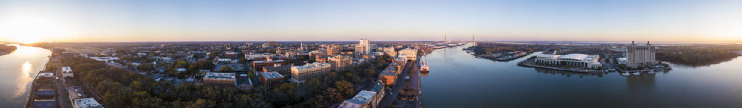 360 degree panorama of the downtown area of Savannah, Georgia and River Street.