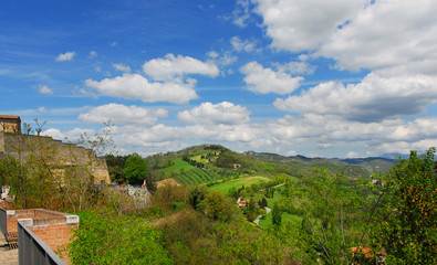Fototapeta na wymiar View of the beautiful Italian countryside from the medieval town of Montone in Umbria