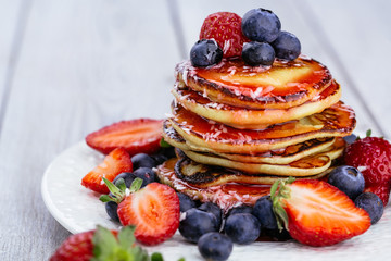 pancakes with honey and fruit