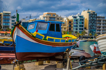 Fototapeta na wymiar Typisches maltesisches Boot, Malta