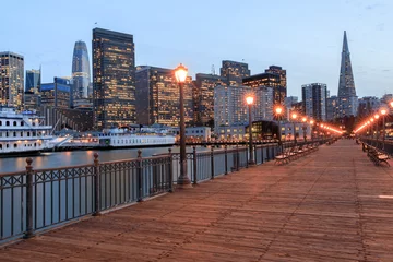 Foto op Plexiglas San Francisco Skyline and Boardwalk. Pier 7, San Francisco, California, USA. © Yuval Helfman