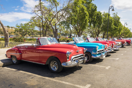 Autos Antiguos Clasicos En La Habana