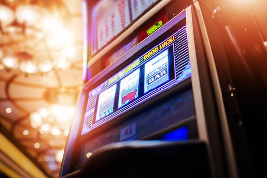 Lucky Casino Slot Machine