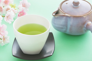 お茶と桜で春のイメージ