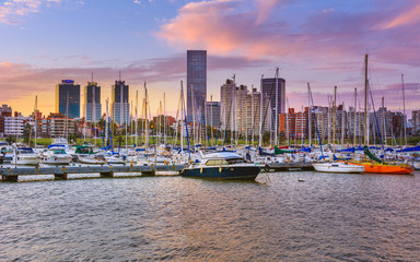 Obraz premium Atardecer con Veleros