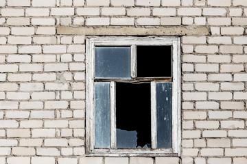 Fototapeta na wymiar Windows in a brick house under construction