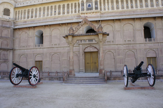 North India, part of the Junagarh Fort in Bikaner, the Lalgarh Palace, cannons in the courtyard