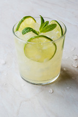 Fresh Lime Schorle Cocktail with Crush Ice.