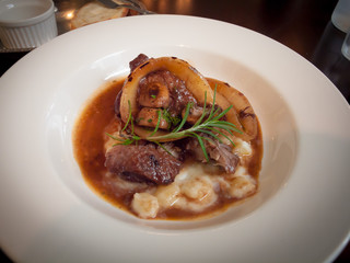 Bœuf a la Bourguignon (French Style Beef Stew with Red wine and onion)