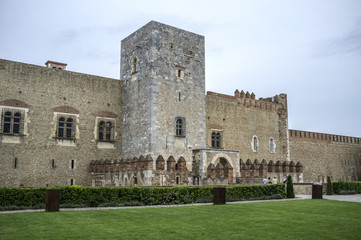 Fototapeta na wymiar Palace of the Kings of Majorca, monument, tower, entrance, gothic style, Perpignan.France.