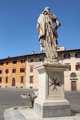 Obraz premium ville de Pise sur les bords de l'Arno en Toscane