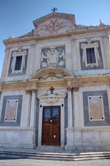 ville de Pise sur les bords de l'Arno en Toscane