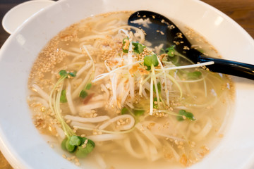 Taiwan chicken soup noodle