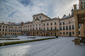 Fototapeta na wymiar Schloss Esterhazy Fertöd Ungarn