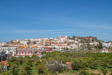 Fototapeta na wymiar Panorama und Sehenswürdigkeiten von Silves, Portugal