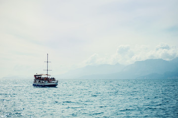 The ship sails on the sea.