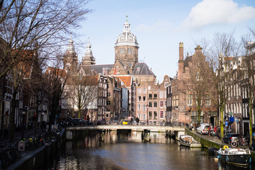 Obraz premium Beautiful old cathedral in Amsterdam in winter