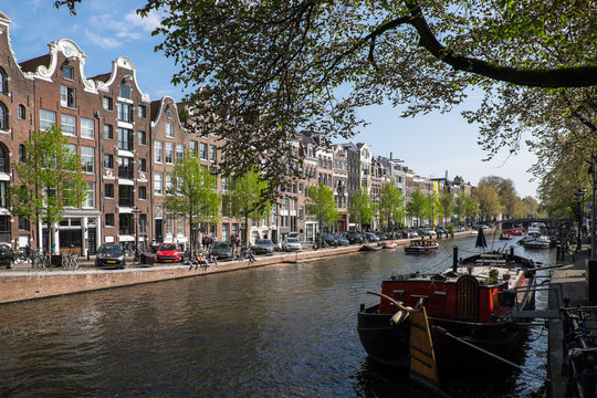 Häuserzeile an Amsterdamer Gracht 