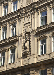 Fototapeta na wymiar Фасад здания. Дева Мария