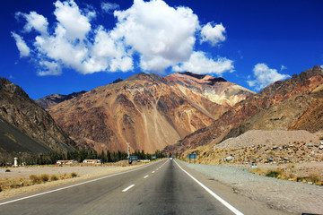 Fototapeta premium Route Between Hills