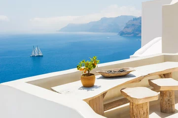 Poster Witte architectuur op het eiland Santorini, Griekenland. © smallredgirl