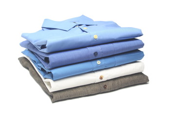 camisa planchada y doblada en la tintoreria