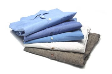 camisa planchada y doblada en la tintoreria