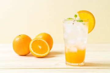 orange juice with soda