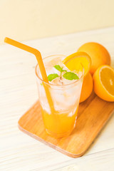 orange juice with soda