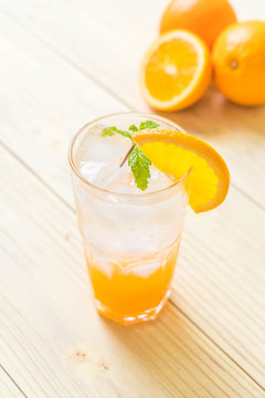 orange juice with soda