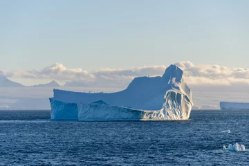 Rolgordijnen Iceberg in Antarctica © Alexey Seafarer