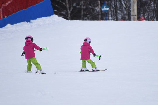 sci sciare neve inverno sport invernali montagna 