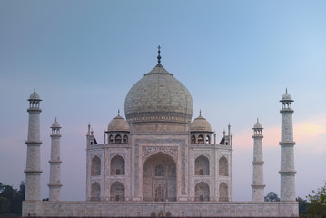 Fototapeta na wymiar Amazing view of Taj Mahal in the Evening in Agra, Fabulous Taj Mahal