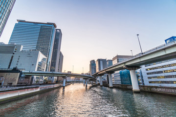 Obraz premium Osaka cityscape - Nakanoshima district at dusk - Osaka Japan
