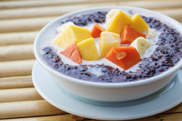 porridge made of black rice