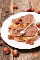 Fototapeta na wymiar chocolate spread and bread