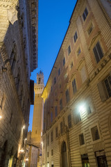 Obraz premium Siena, Italy, by night