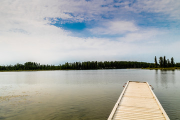 Fototapeta na wymiar Crimson Lake, Crimson Lake Provincial Park, Alberta, Canada