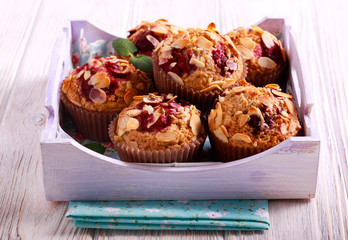 Raspberry low fat muffins with almond topping