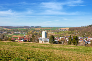 Früjahrsblick über Kämpfelbach nach Königsbach-Stein © reimax16
