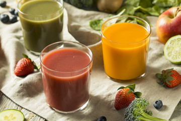 Raw Organic Healthy Detox Juices
